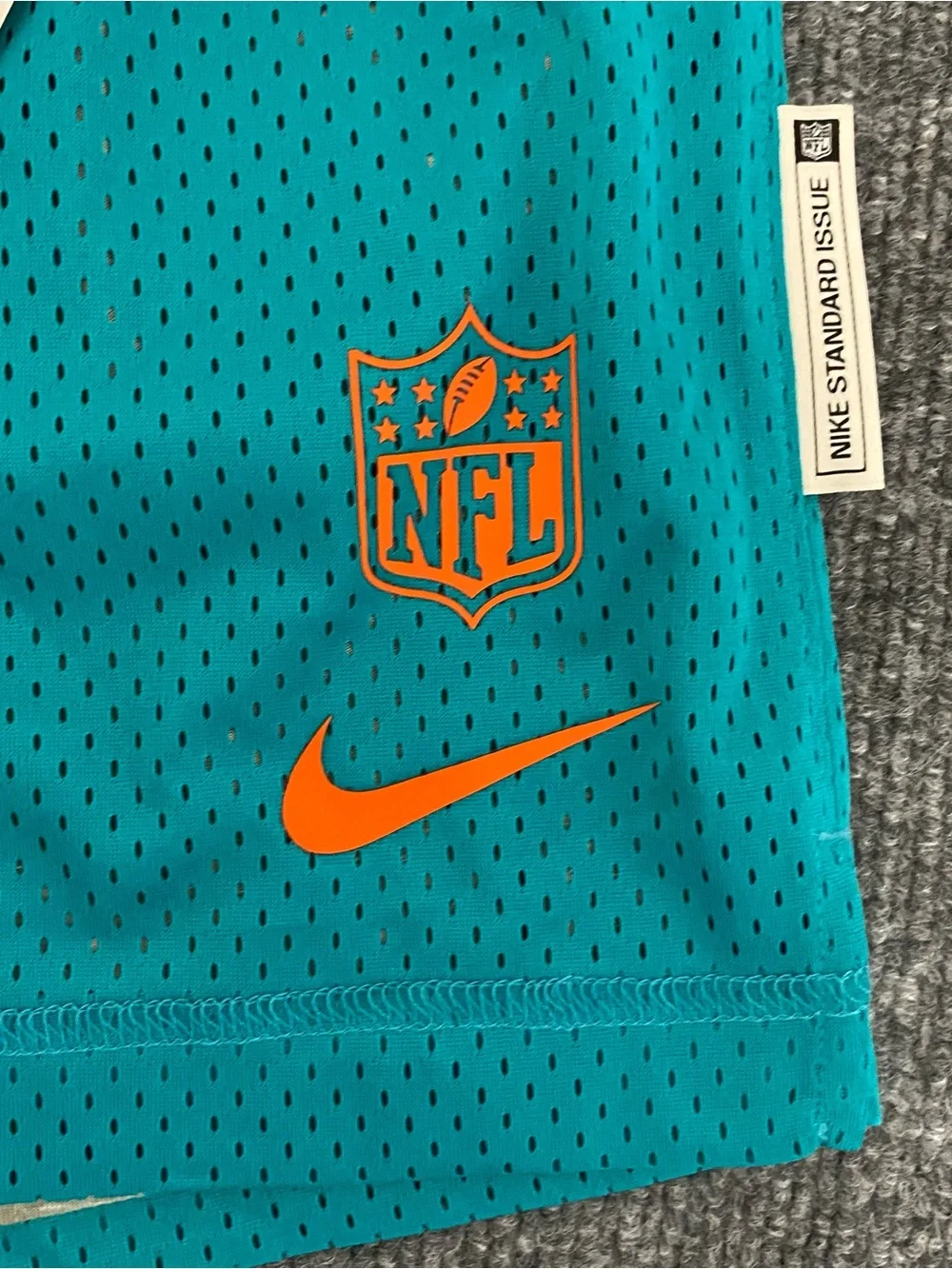 Nike Miami Dolphins Standard Issue Reversible Men’s Large Shorts NWT